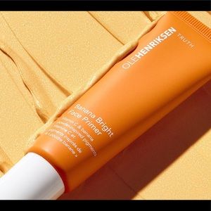 ✨Ole Henriksen banana bright face primer✨
